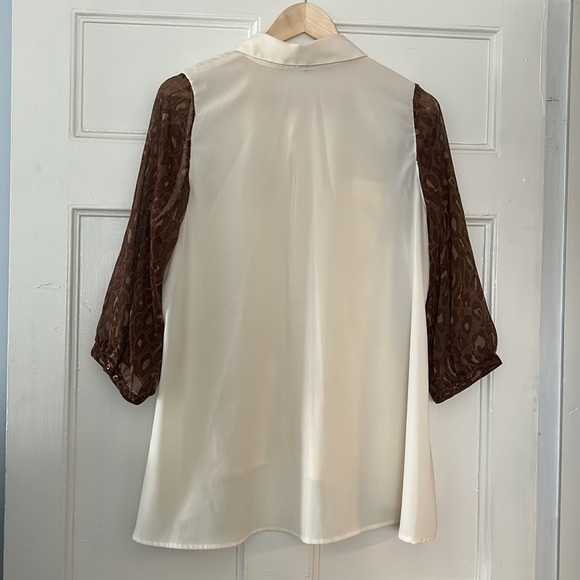 Notations ; ivory color, button-down blouse. Petite, size L/XL. - Picture 6 of 8